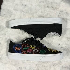 Vans Black Sneakers with Multicolor Floral Embroidery women’s 9.5